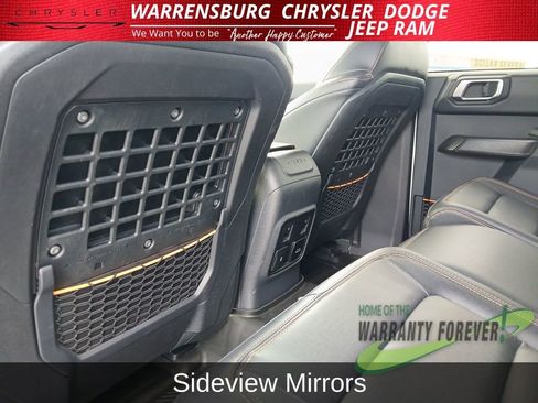 Used 2024 Ford Bronco Badlands image 17