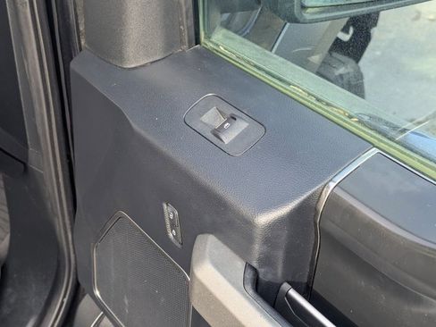 Used 2019 Ford F150 Raptor w/ Equipment Group 802A Luxury image 37