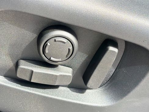 New 2026 Land Rover Discovery Sport Landmark image 25