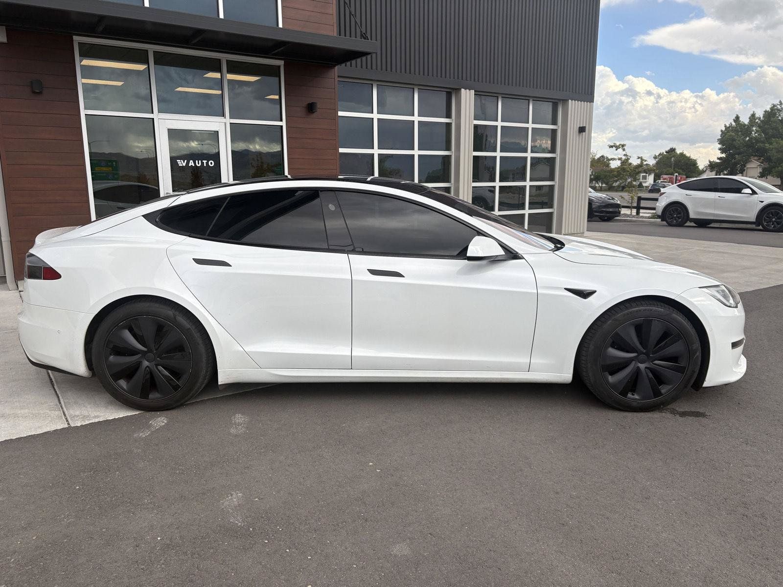 Used 2022 Tesla Model S AWD/4WD image 8