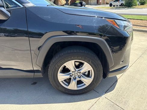 Used 2024 Toyota RAV4 LE AWD/4WD image 7