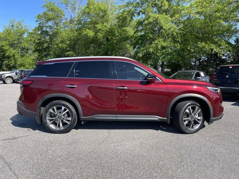 Used 2023 INFINITI QX60 Luxe w/ Vision Package FWD image 2