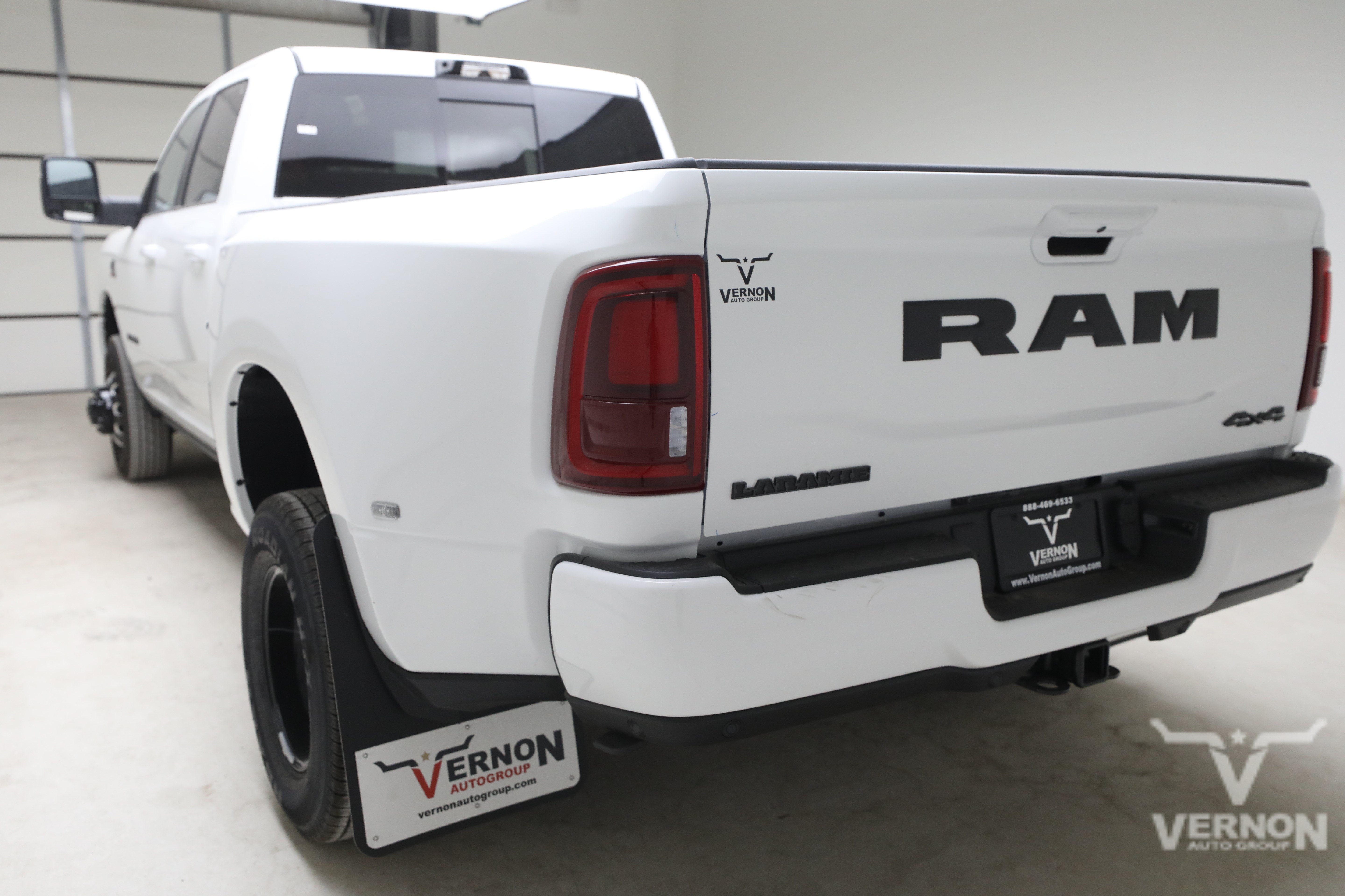 New 2026 RAM 3500 Laramie AWD/4WD image 3