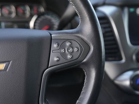 Used 2020 Chevrolet Suburban LT w/ Luxury Package image 26