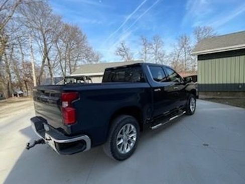 Used 2020 Chevrolet Silverado 1500 LTZ AWD/4WD image 10