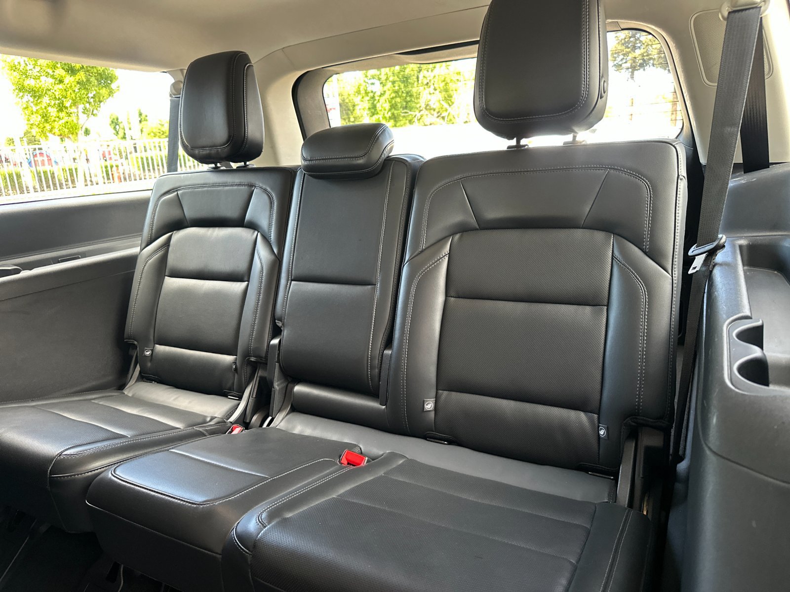 Certified 2025 Lincoln Navigator L Reserve AWD/4WD image 17