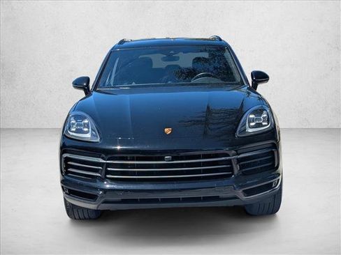Used 2023 Porsche Cayenne AWD/4WD image 2