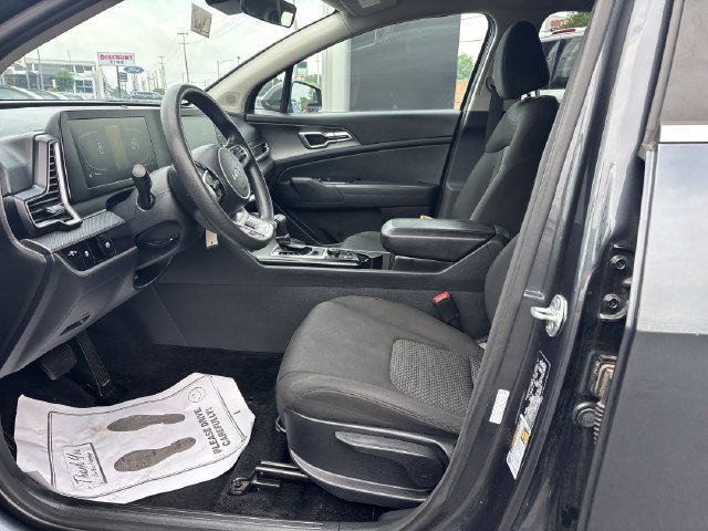 Used 2024 Kia Sportage LX AWD/4WD image 12