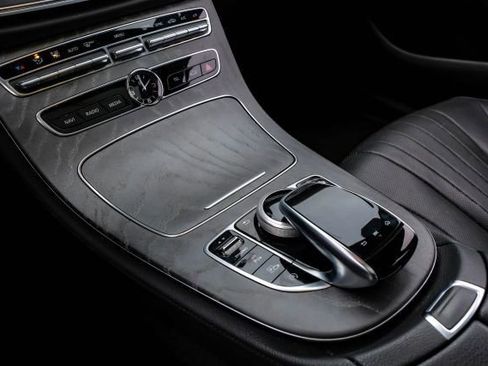 Used 2020 Mercedes-Benz CLS 450 w/ Premium Package image 29