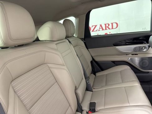 Used 2024 Lincoln Nautilus Reserve w/ Equipment Group 203A image 18