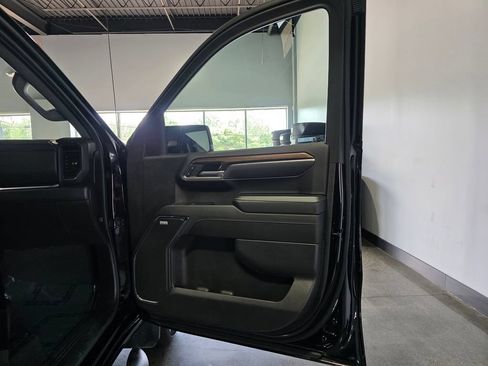 Used 2024 Chevrolet Silverado 1500 RST w/ Redline Edition AWD/4WD image 21