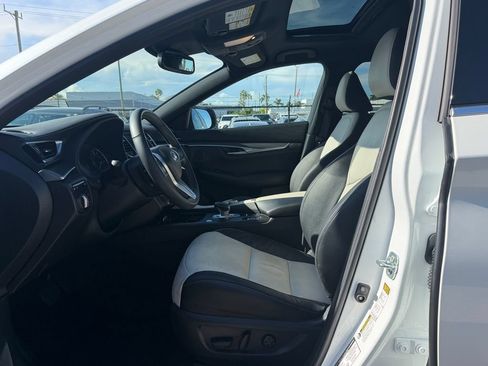 Used 2023 INFINITI QX55 Luxe w/ Cargo Package AWD/4WD image 10