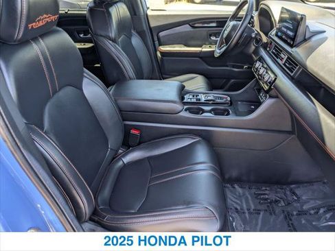 Certified 2025 Honda Pilot TrailSport image 25