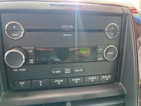 Used 2010 Ford Explorer Limited image 22