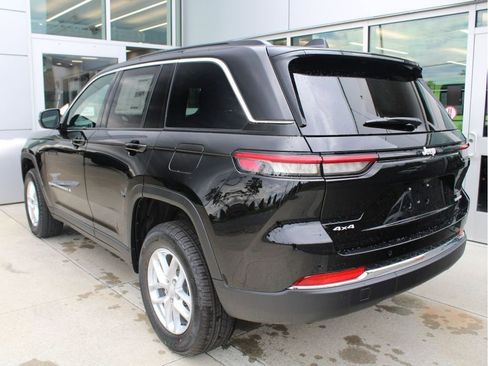 New 2025 Jeep Grand Cherokee Laredo X w/ Luxury Tech Group I image 7