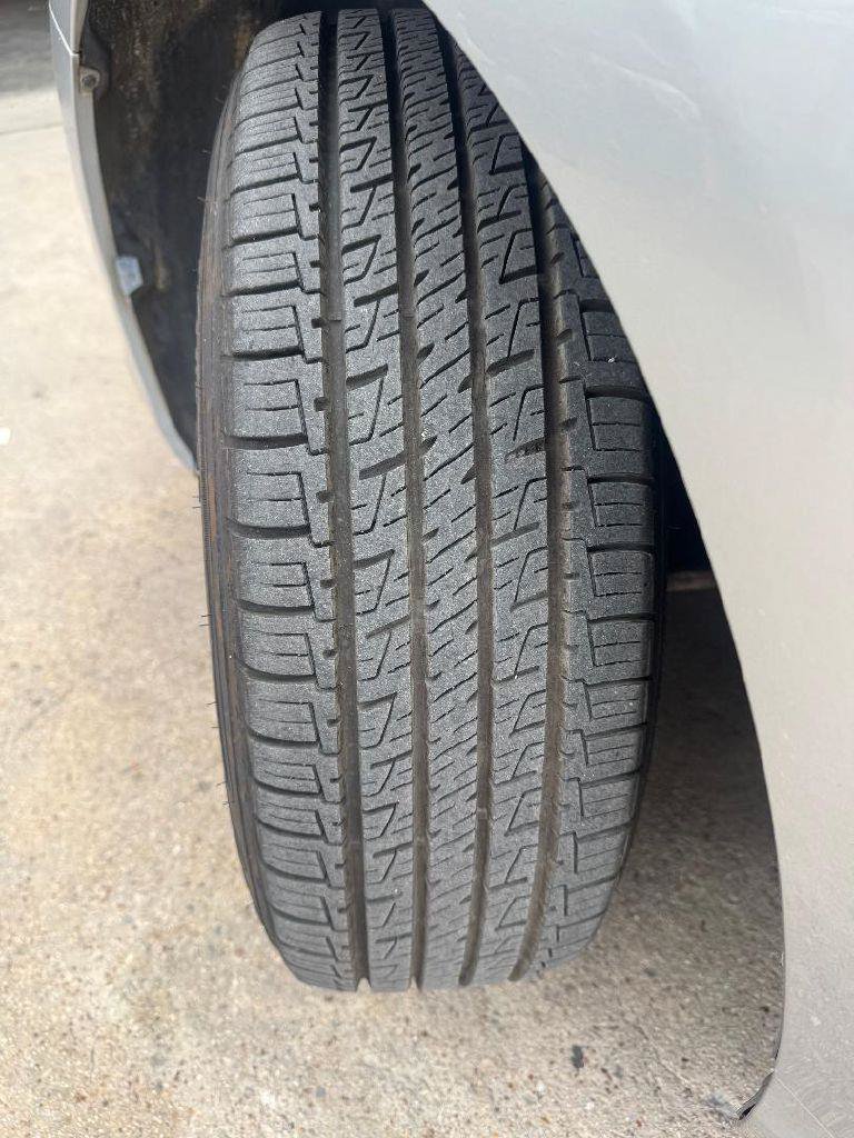 Used 2015 Toyota Camry LE FWD image 18