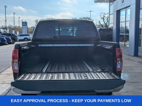 Used 2019 Nissan Frontier SL image 12