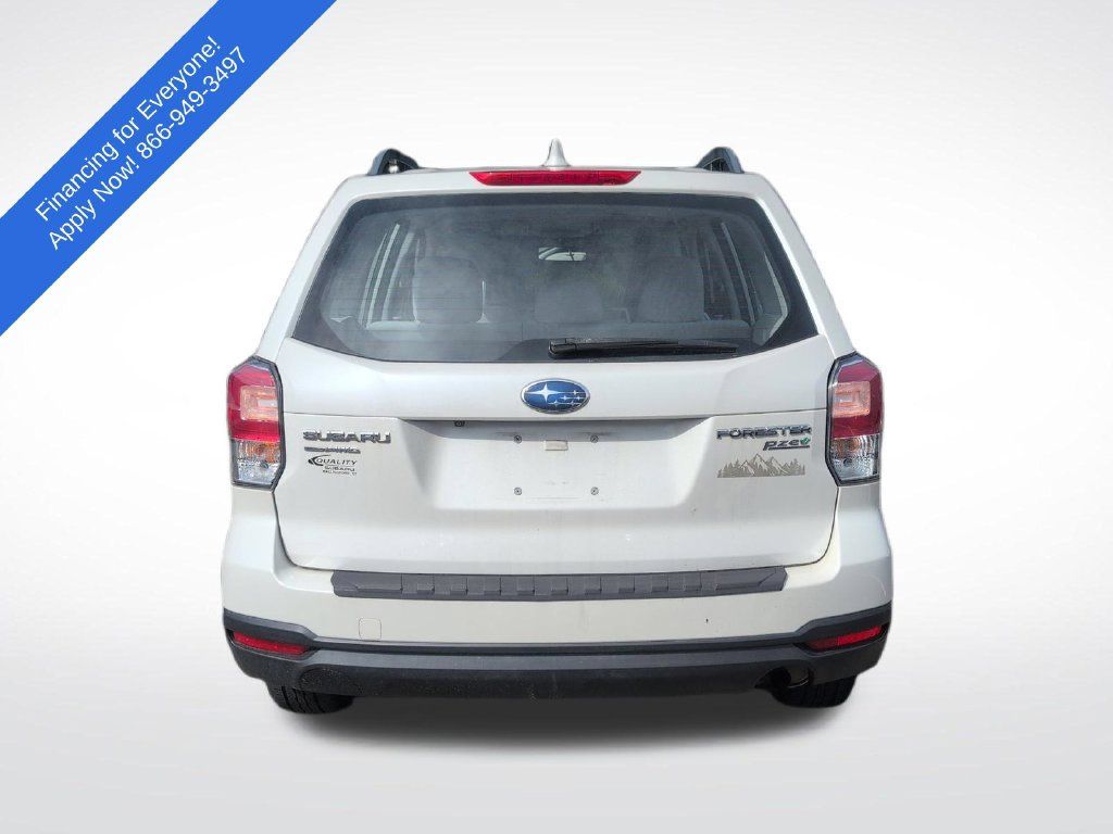 Used 2017 Subaru Forester 2.5i w/ Alloy Wheel Package AWD/4WD image 7