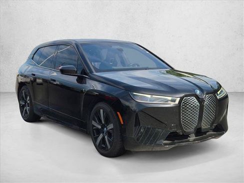 Used 2023 BMW iX xDrive50 w/ Premium Package AWD/4WD image 3