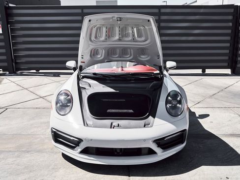 Used 2021 Porsche 911 Targa 4S image 19