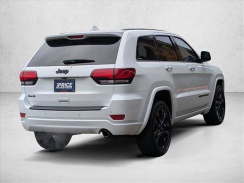 Used 2020 Jeep Grand Cherokee Altitude image 5