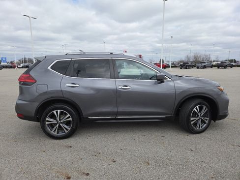 Used 2017 Nissan Rogue SL w/ SL Premium Package image 18