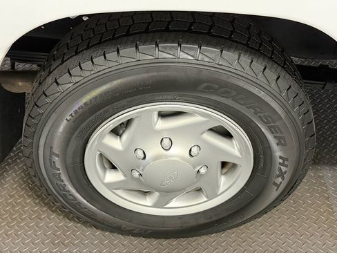 Used 2013 Ford E-350 and Econoline 350 Extended Super Duty RWD image 19