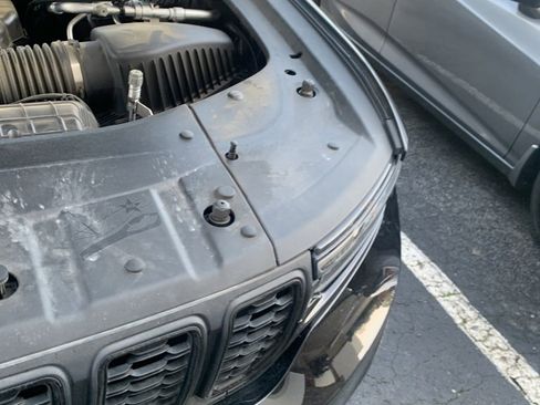 Used 2023 Jeep Grand Cherokee L Laredo image 46