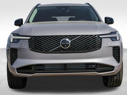 New 2026 Volvo XC90 T8 Ultra w/ Lounge Package