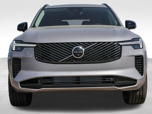 New 2026 Volvo XC90 T8 Ultra w/ Lounge Package AWD/4WD image 2