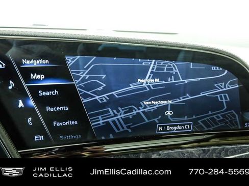Used 2022 Cadillac Escalade ESV Premium Luxury image 16