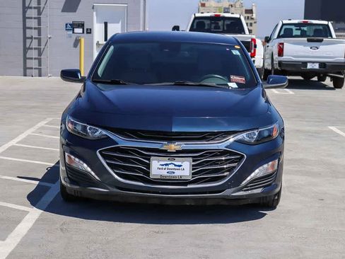 Used 2020 Chevrolet Malibu LT FWD image 2