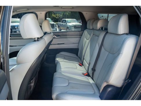 Used 2022 Hyundai Palisade SEL w/ 8P Bench Seat Package AWD/4WD image 13