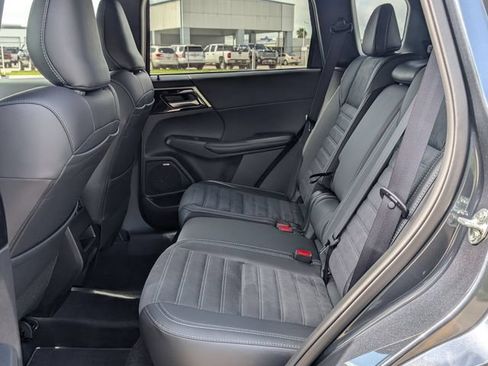 New 2026 Mitsubishi Outlander LE FWD image 24