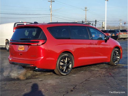 New 2026 Chrysler Pacifica Limited w/ S Appearance Package image 17