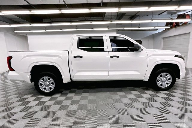 Used 2025 Toyota Tundra SR w/ SR Tow Package AWD/4WD image 15