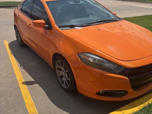 Used 2014 Dodge Dart SXT w/ Sun/Sound Group FWD image 2