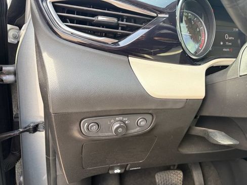 Used 2023 Buick Encore GX Preferred w/ Cold Weather Comfort Package FWD image 5