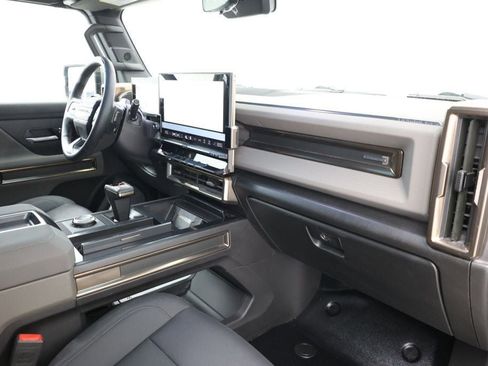 Used 2024 GMC Hummer EV 3X AWD/4WD image 22