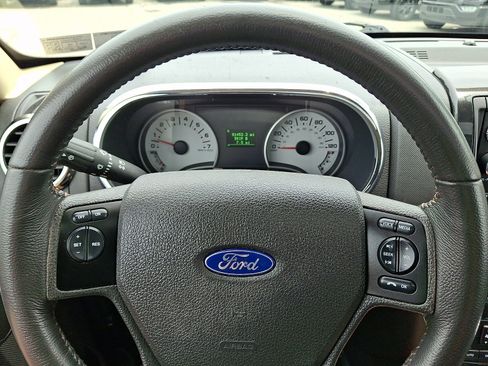 Used 2010 Ford Explorer Sport Trac Limited AWD/4WD image 21