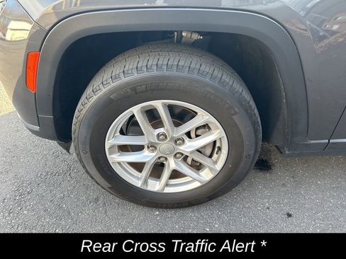 Used 2022 Jeep Grand Cherokee L Laredo w/ Luxury Tech Group I image 14