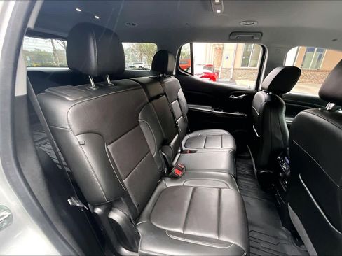 Used 2020 GMC Acadia SLT w/ Driver Alert Package II image 20