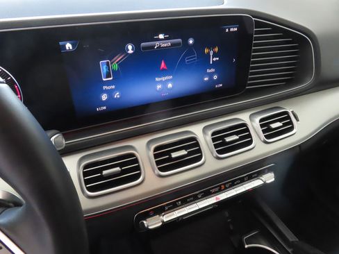 Used 2025 Mercedes-Benz GLE 350 4MATIC image 21
