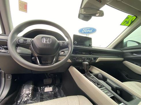 Used 2025 Honda Accord LX image 28