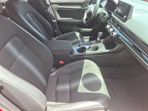 Used 2025 Honda Civic Sport image 30