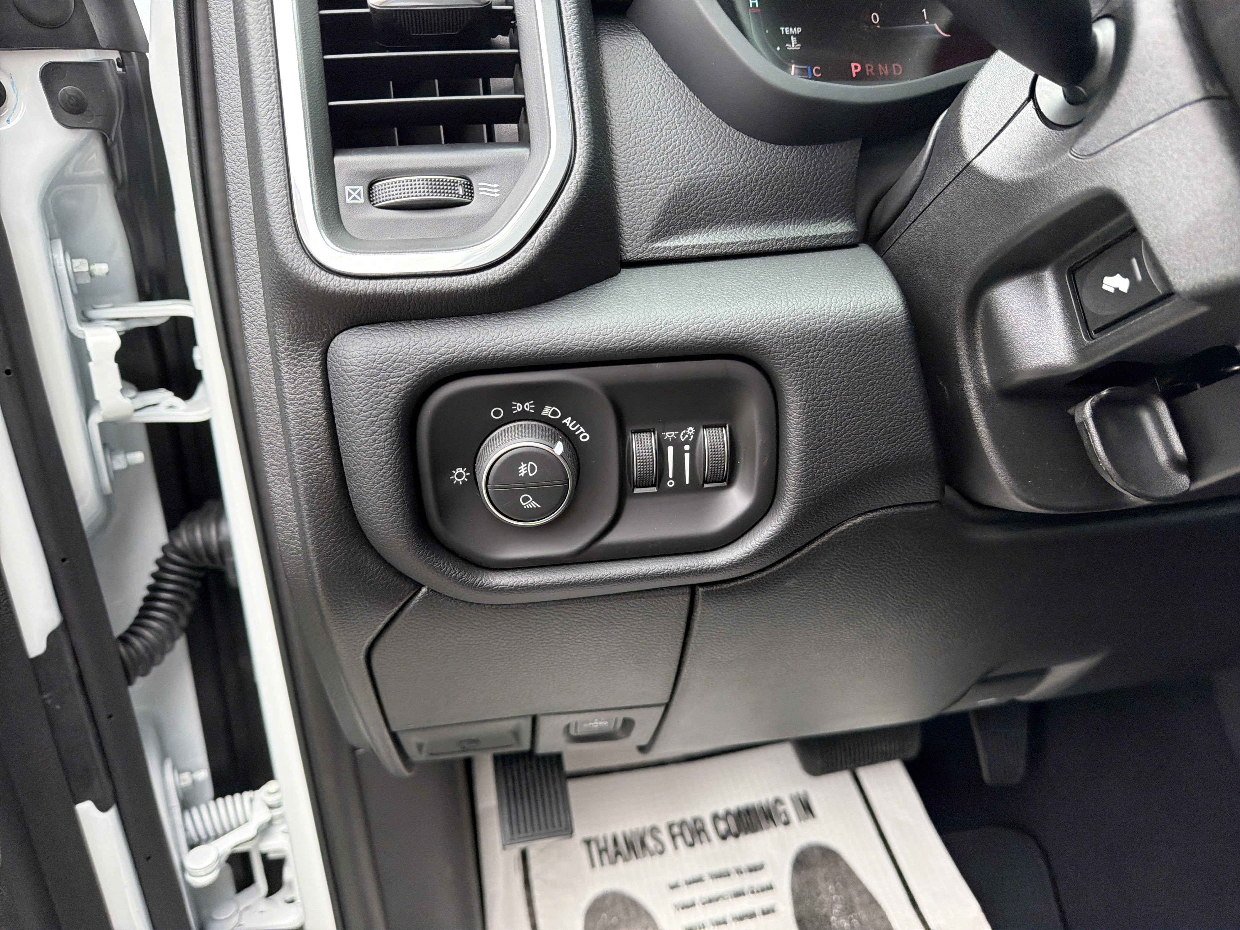 New 2026 RAM 2500 Laramie w/ Sport Appearance Package AWD/4WD image 17