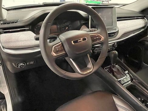 Used 2022 Jeep Compass Latitude image 19