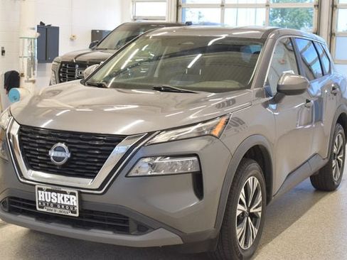 Used 2023 Nissan Rogue SV AWD/4WD image 9