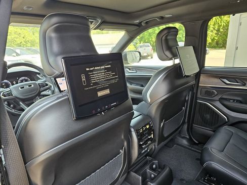 New 2025 Jeep Grand Cherokee L Overland w/ Advanced Protech Group III image 43