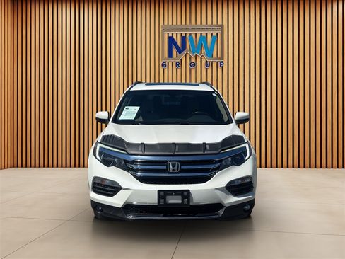 Used 2018 Honda Pilot Elite image 2
